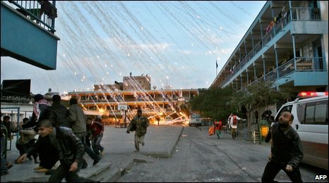 white phosphorus raining down from Israeli shell on Gazans