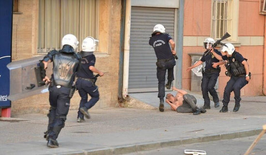 Turkish riot police