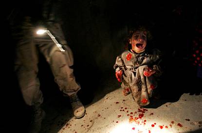 Iraqi girl screams in Tal Afar